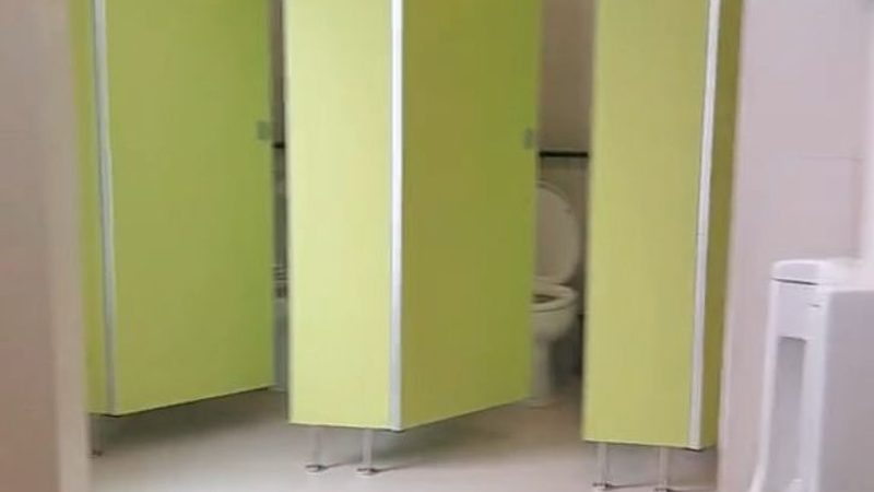 充电桩安装资质挂靠：合规风险与行业警示**